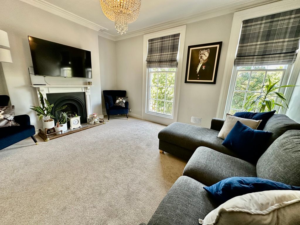 Property photo 3 of 35 Img_7875