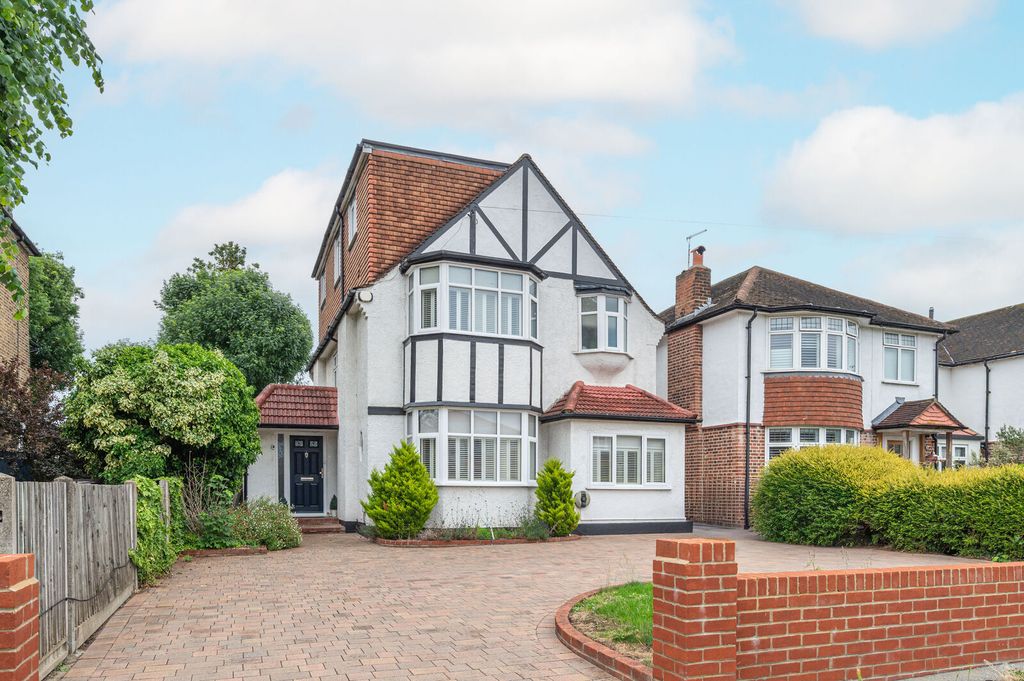 Property photo 1 of 34