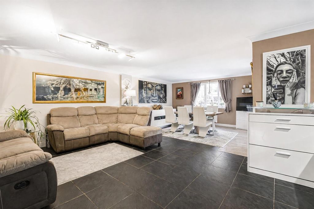 Property photo 2 of 38 Bridle 1.Jpg