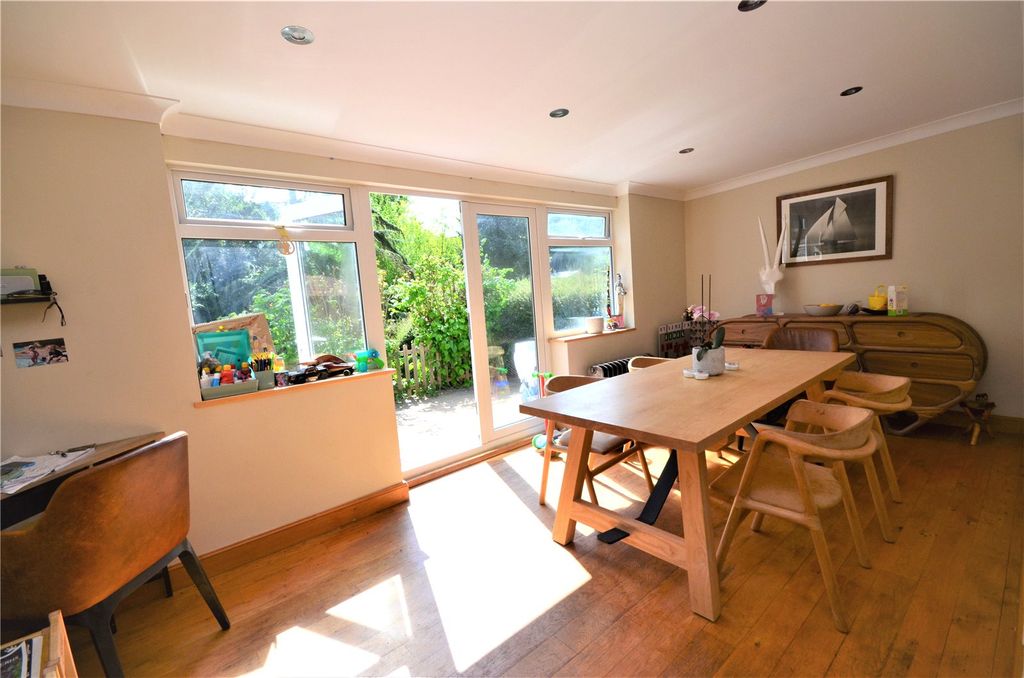 Property photo 3 of 12 Photo 03