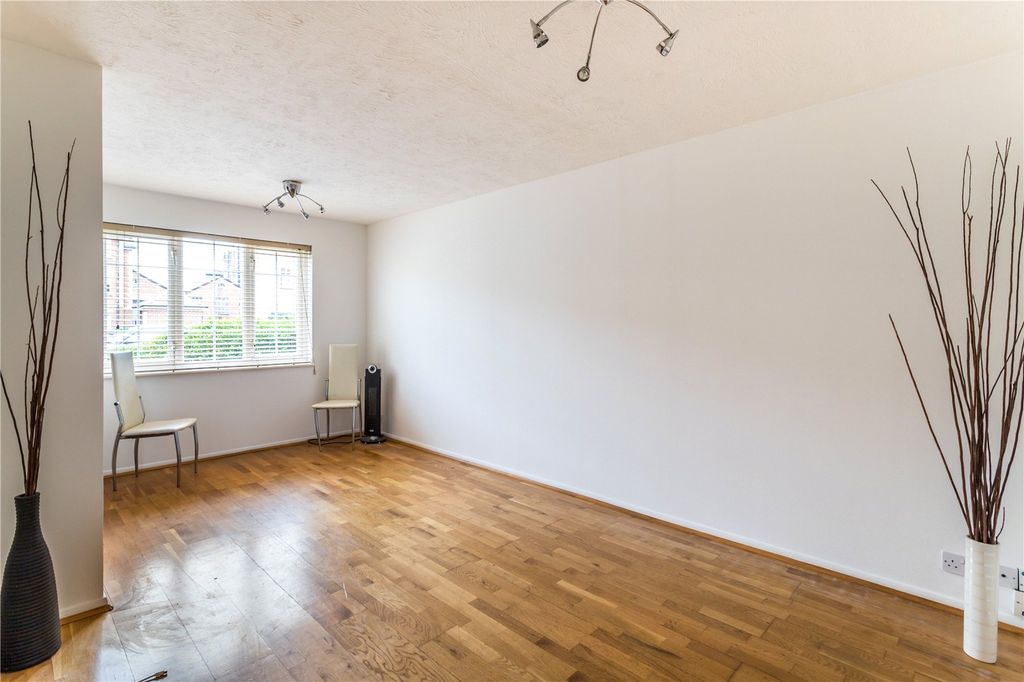 Property photo 3 of 7 Picture No. 05