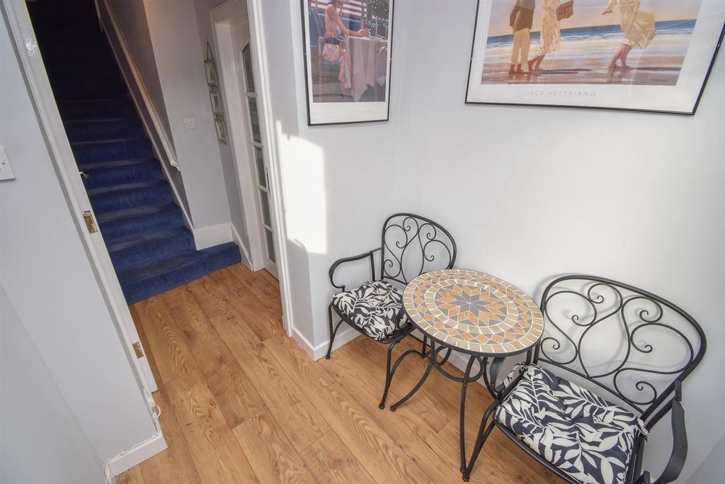 Property photo 2 of 20 Entrance Porch-2.Jpg