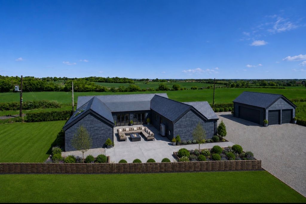 Property photo 1 of 17 Img_2196