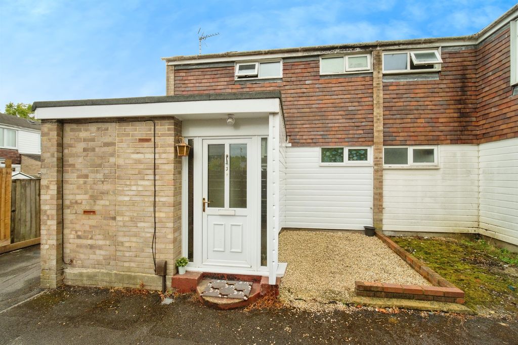 Property photo 1 of 12
