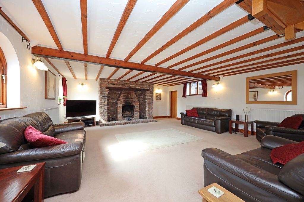 Property photo 3 of 48