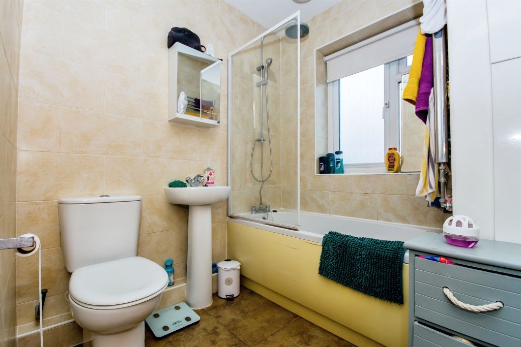 Property photo 3 of 17