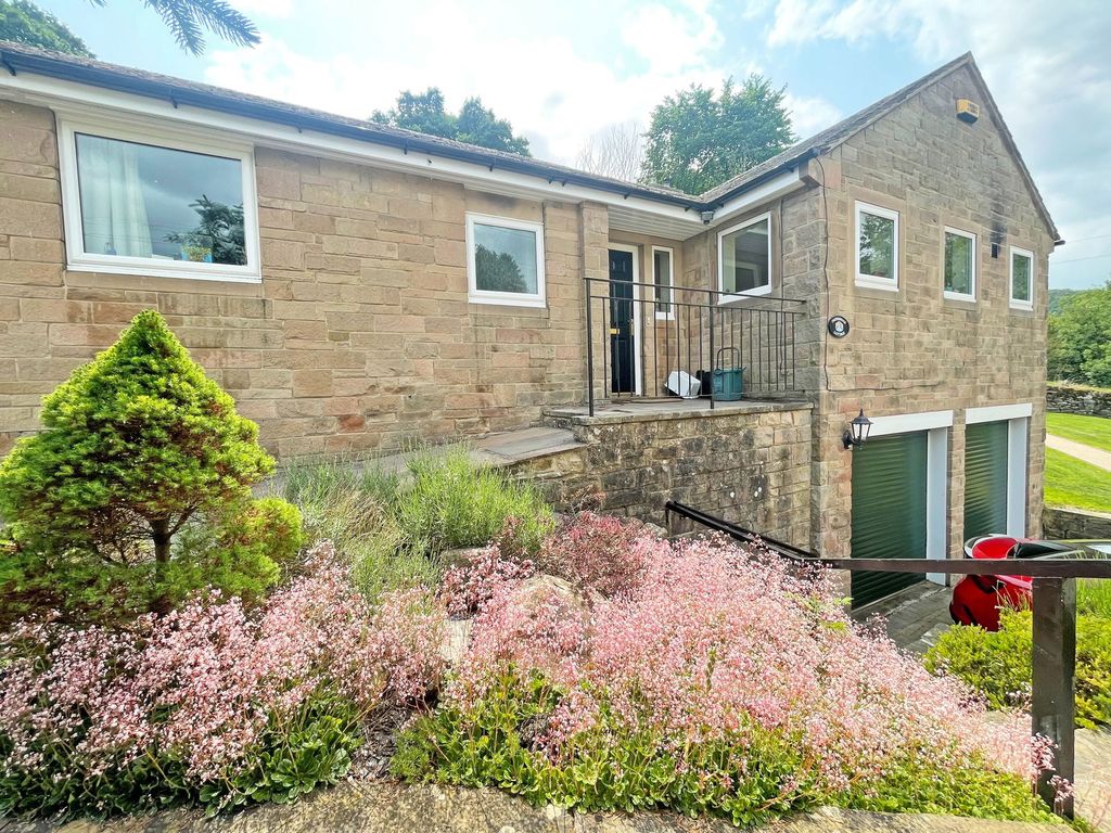 Property photo 2 of 23