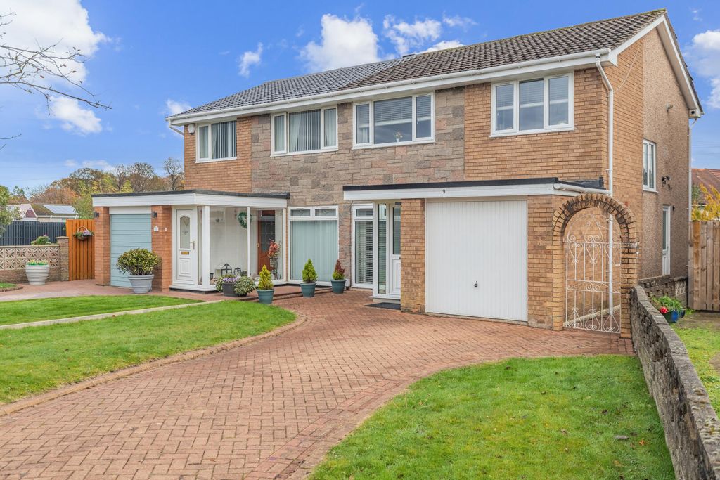 Property photo 2 of 24 Front (Exterior)