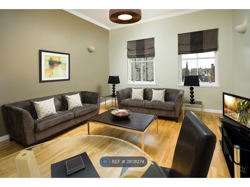 Property photo 1 of 5 Living Room