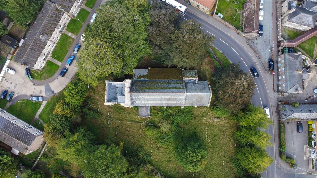 Property photo 2 of 7 Picture No. 20