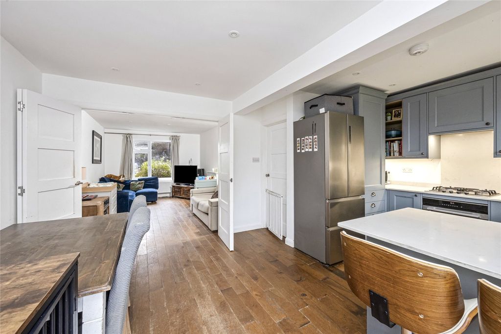 Property photo 3 of 17 Picture No. 29