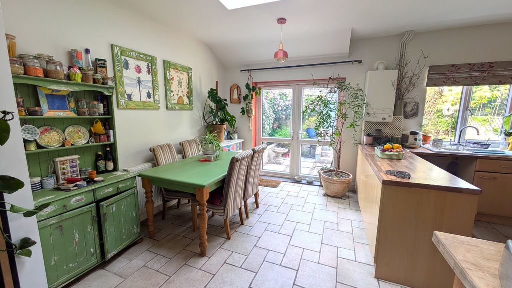 Property photo 2 of 22 Kitchen Diner