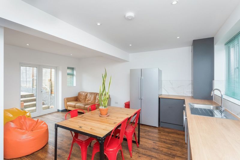 Property photo 1 of 14 Living Area