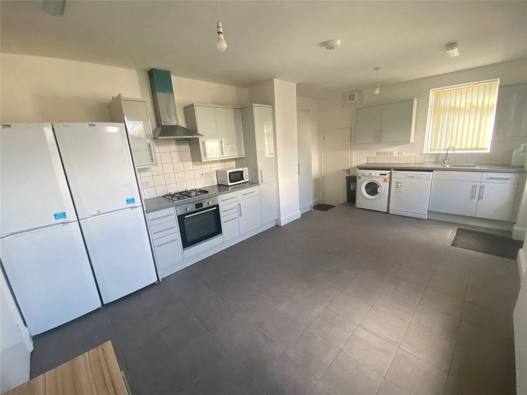 Property photo 3 of 10 Picture No. 06