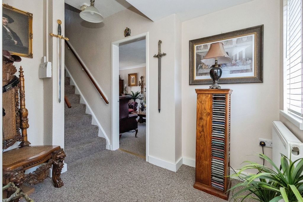 Property photo 3 of 30 Pbox-Img.Jpg