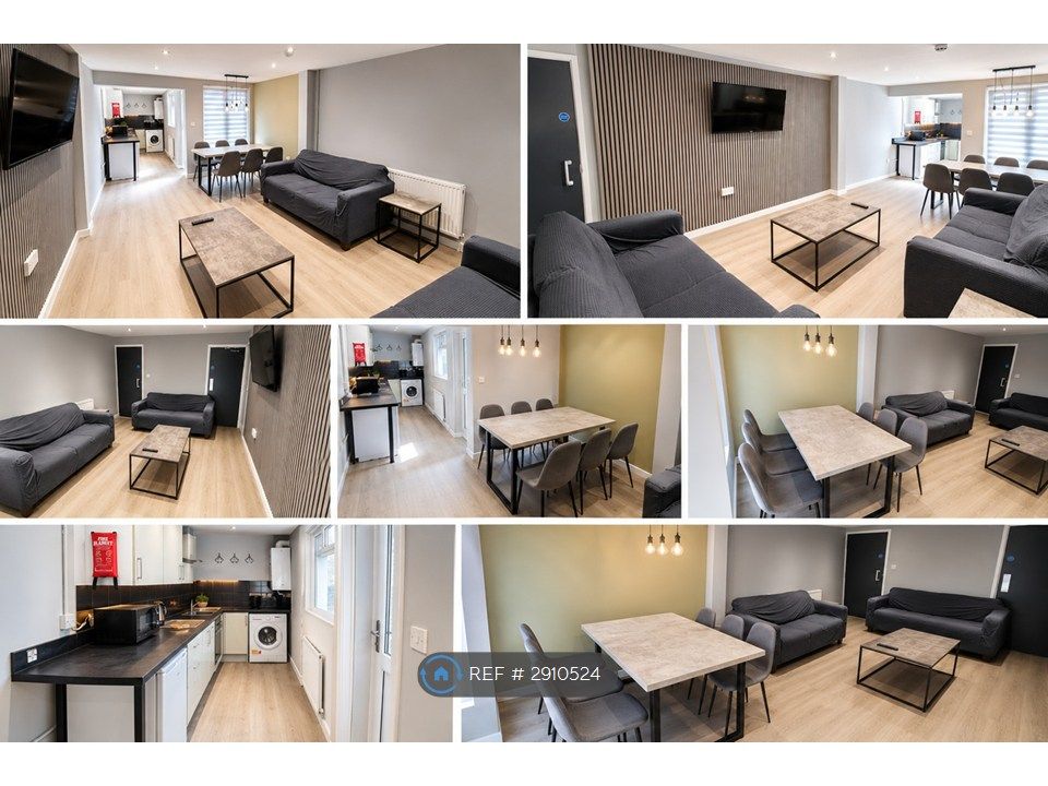 Property photo 3 of 10 Lounge & Dining Room