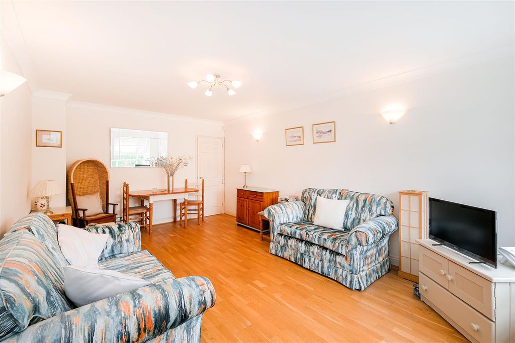 Property photo 2 of 18 2