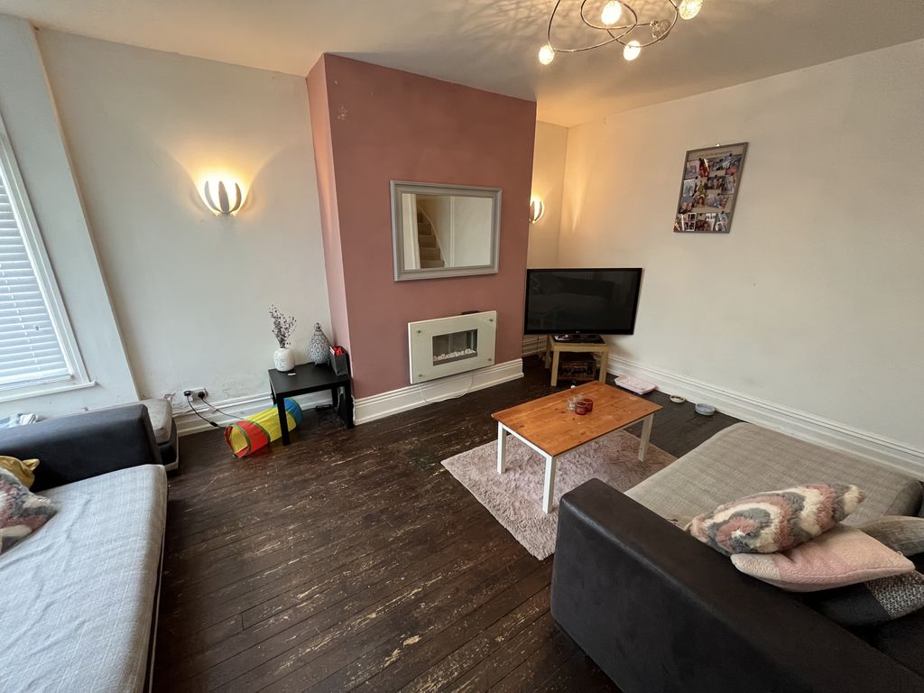 Property photo 3 of 15