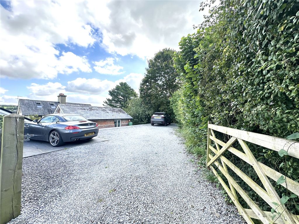 Property photo 2 of 35 Picture No. 57