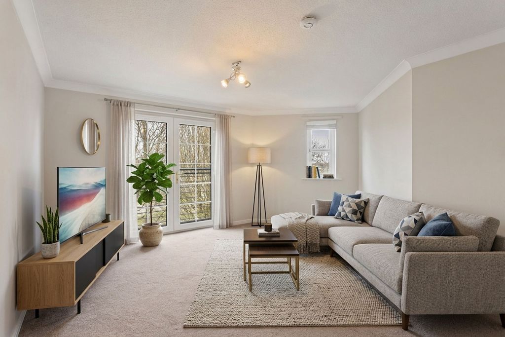 Property photo 1 of 31