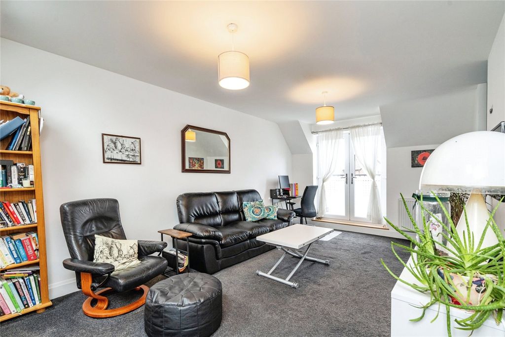 Property photo 3 of 17 Picture No. 08