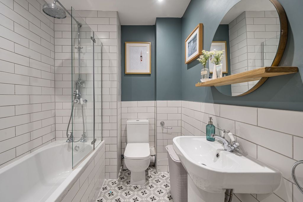 Property photo 3 of 23