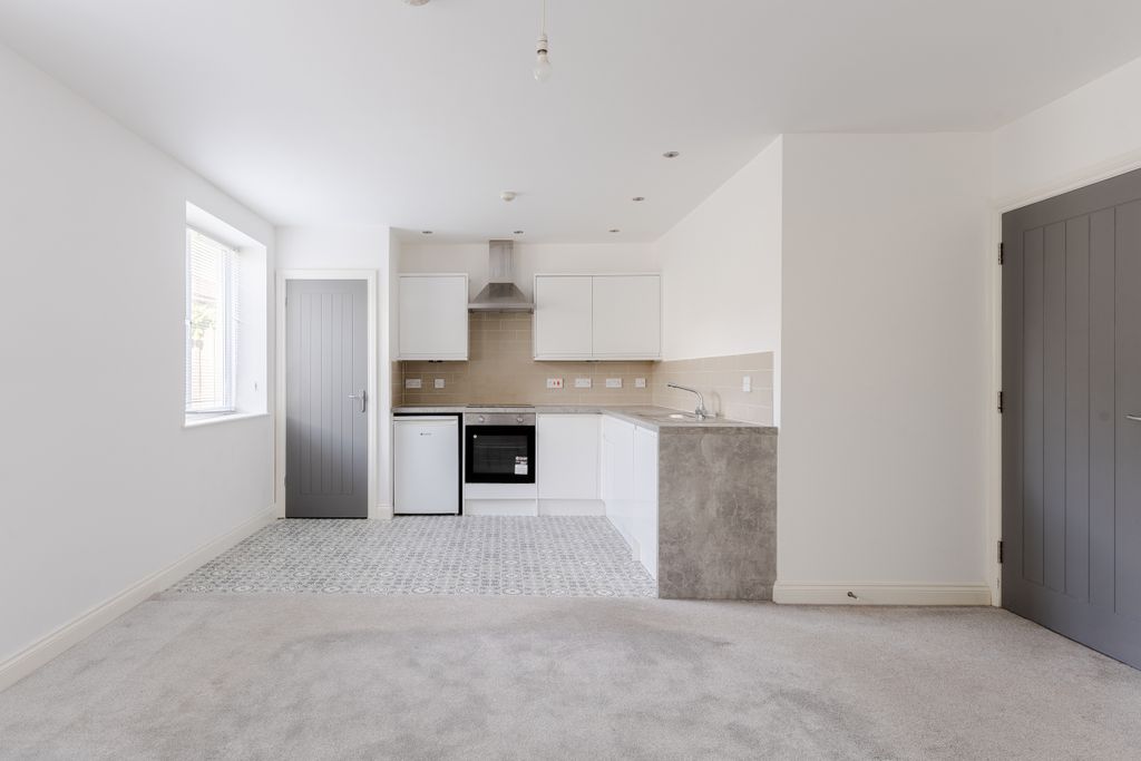 Property photo 2 of 9 Flat 3 Booth Court-3