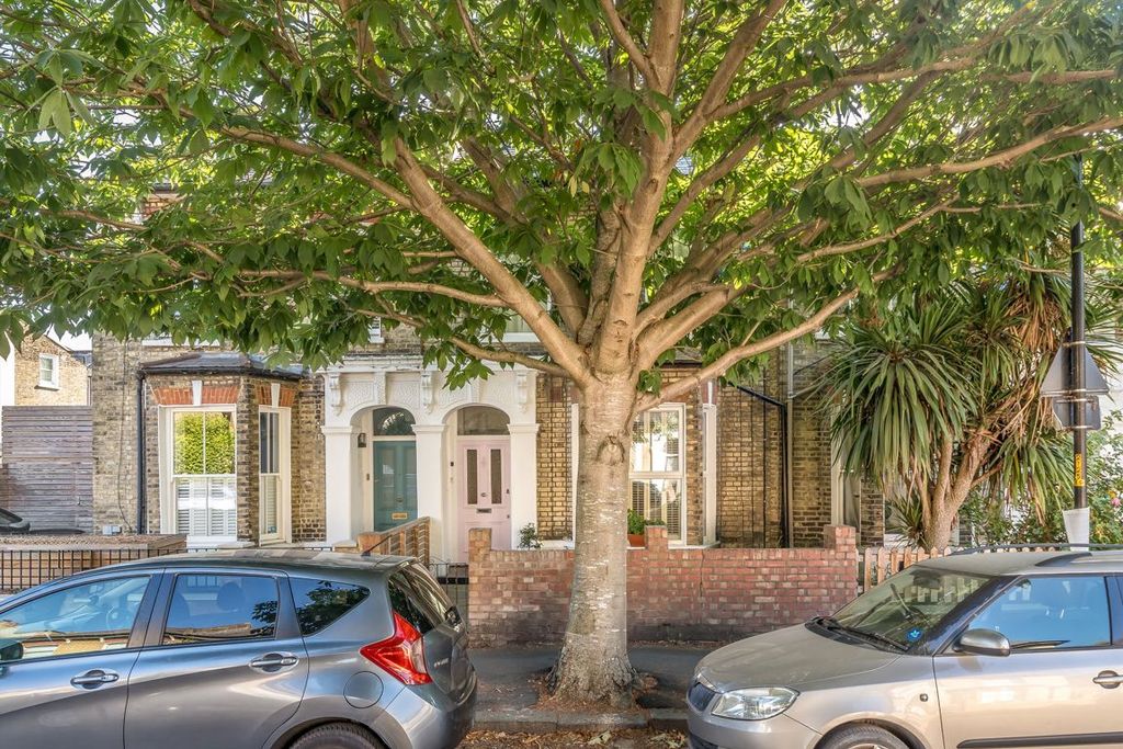 Property photo 1 of 7