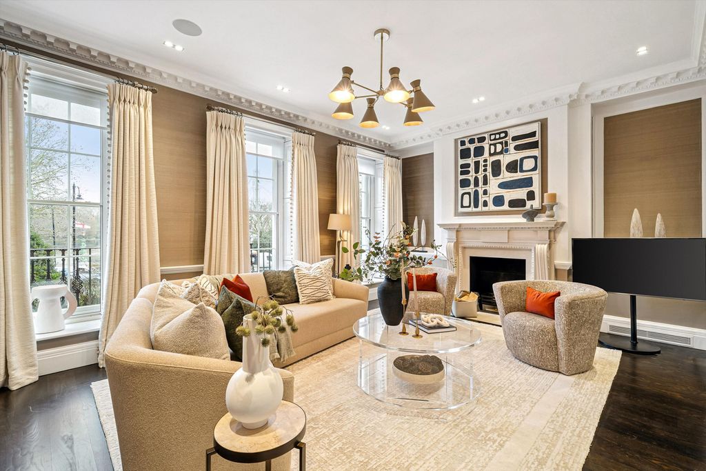 Additional image 7 of 8 bed terraced house to rentCheyne Walk & Cheyne Mews, London SW3