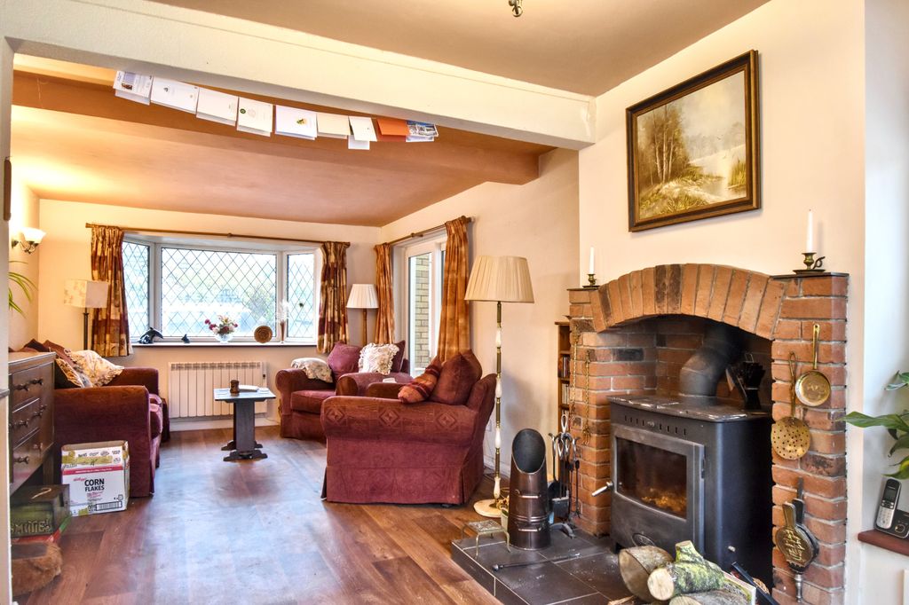 Property photo 2 of 30