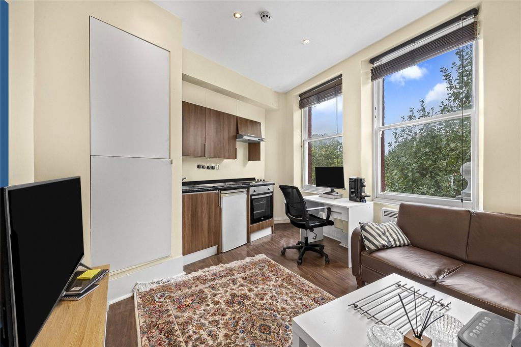 Property photo 3 of 11 Picture No. 09