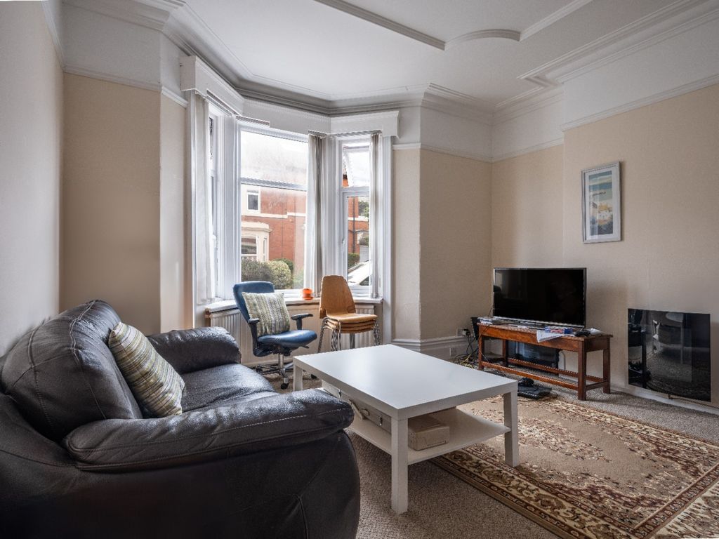 Property photo 1 of 6 3589710