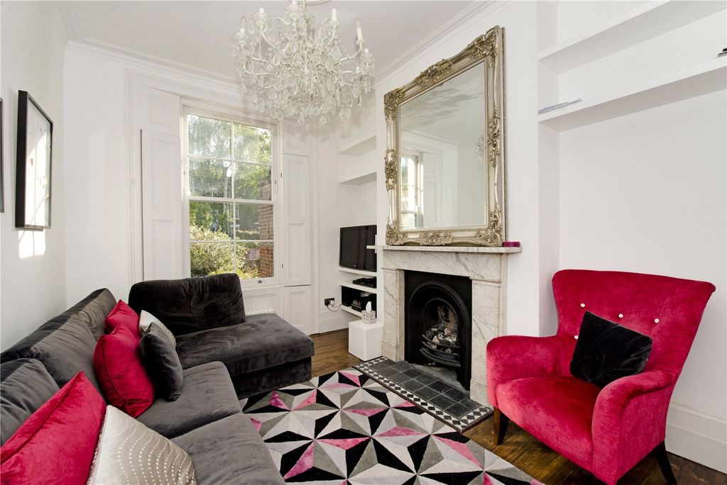 Property photo 2 of 12