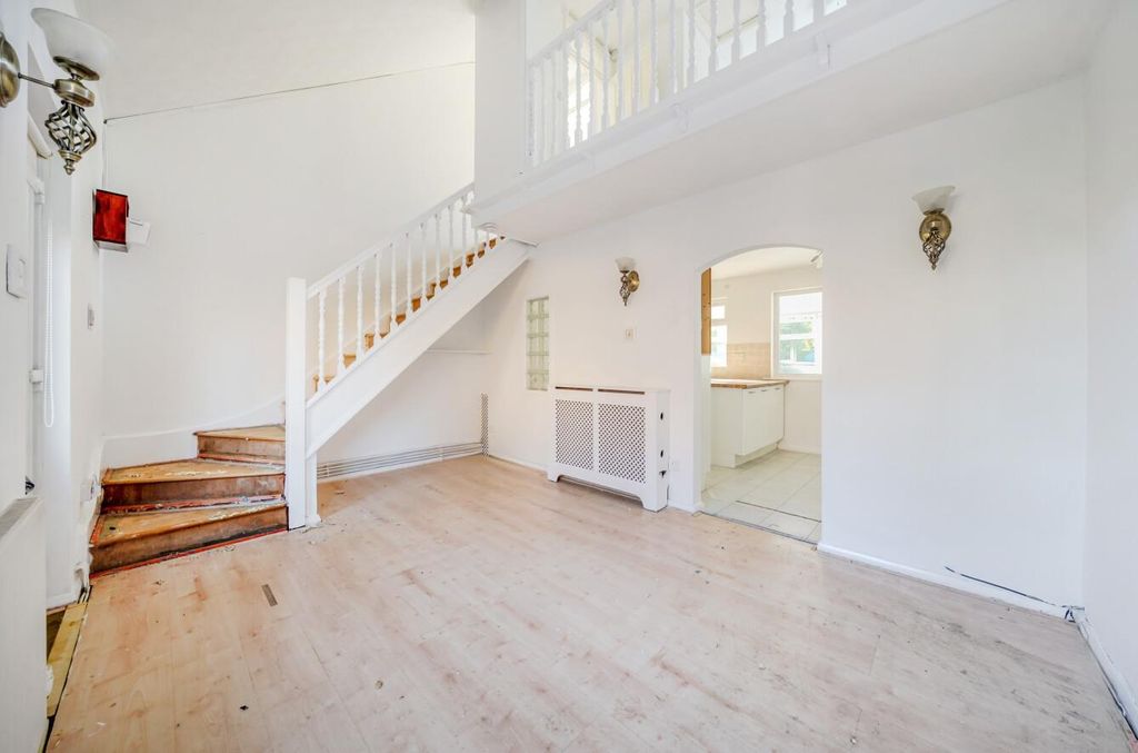 Property photo 2 of 16 1363427-16-68E38943De7Bb.Jpg