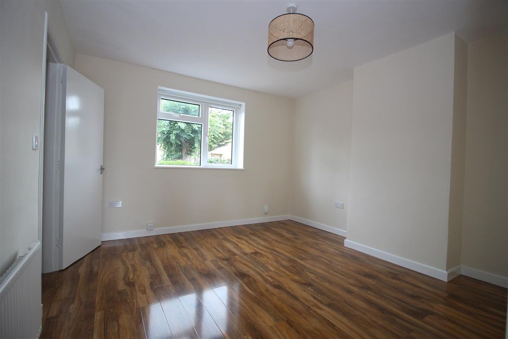 Property photo 3 of 16 Img_2214.Jpg