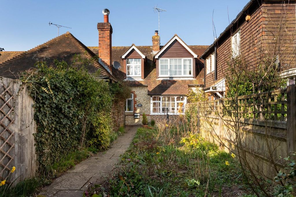 Property photo 2 of 25 Henfield Common South-20.Jpg