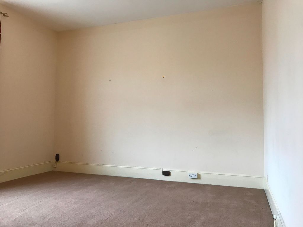 Property photo 3 of 3