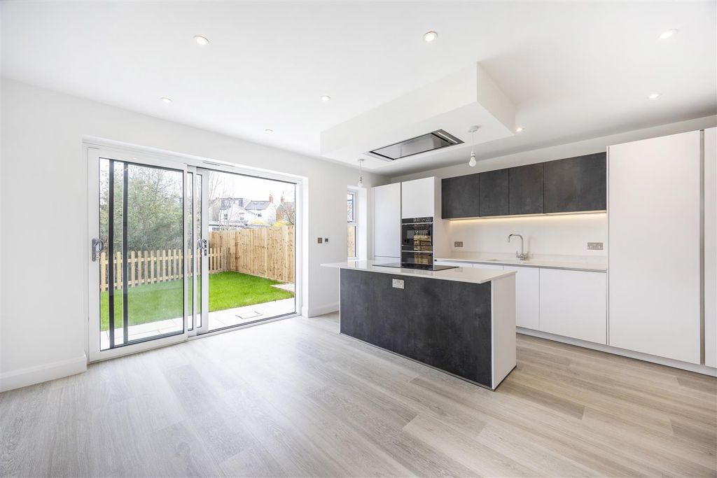 Property photo 2 of 11 Sketch_Ph20_6455271.Jpg