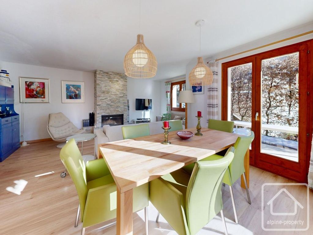 Property photo 2 of 31