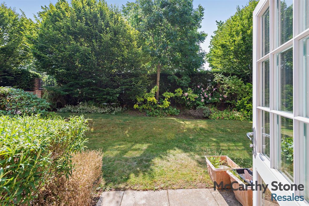 Additional image 5 of 1 bed flat for saleStewart Court, High Street, Epping CM16