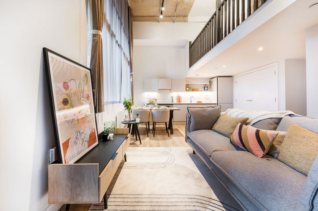 Property photo 1 of 22