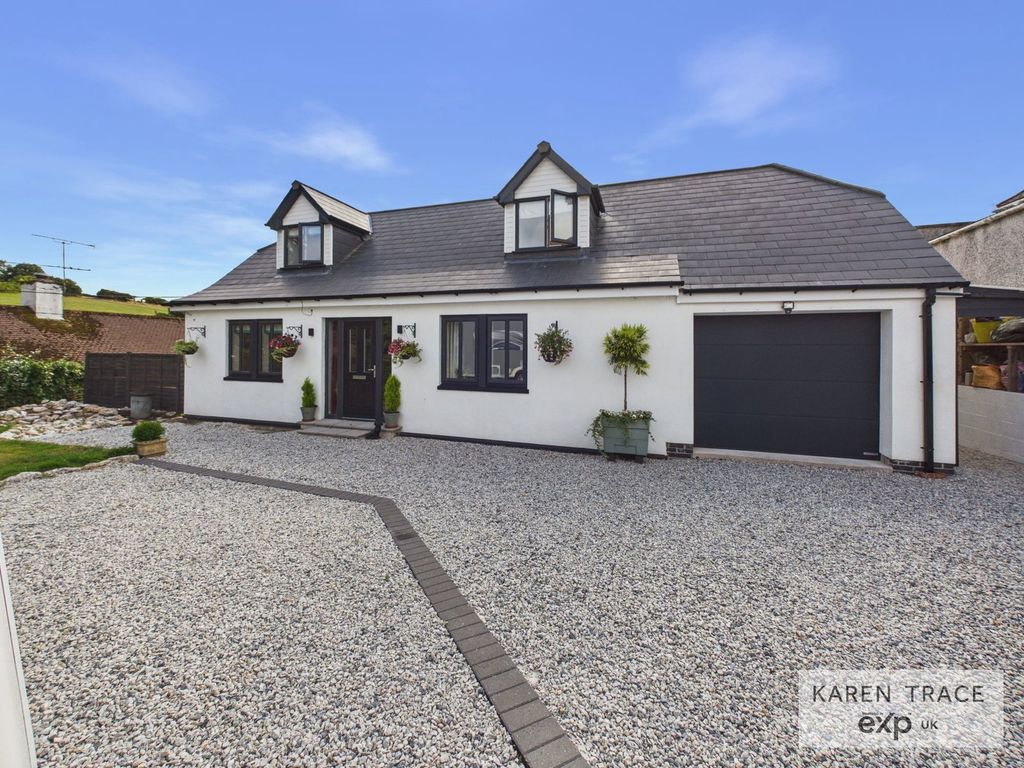 Property photo 1 of 36