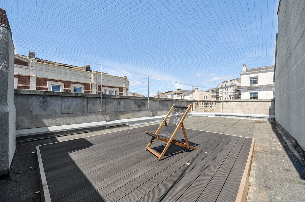 Property photo 3 of 18 Roof Top Terrace