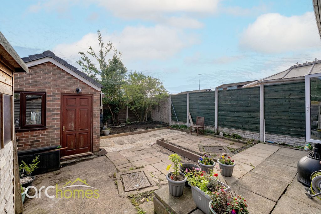 Property photo 3 of 7