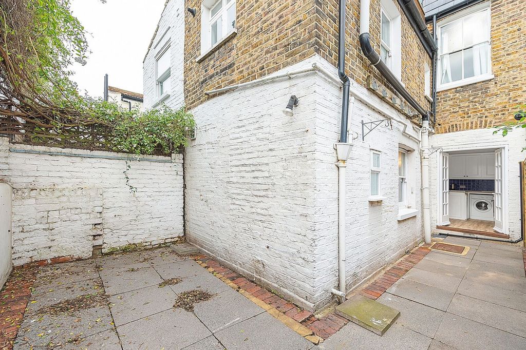 Property photo 2 of 7