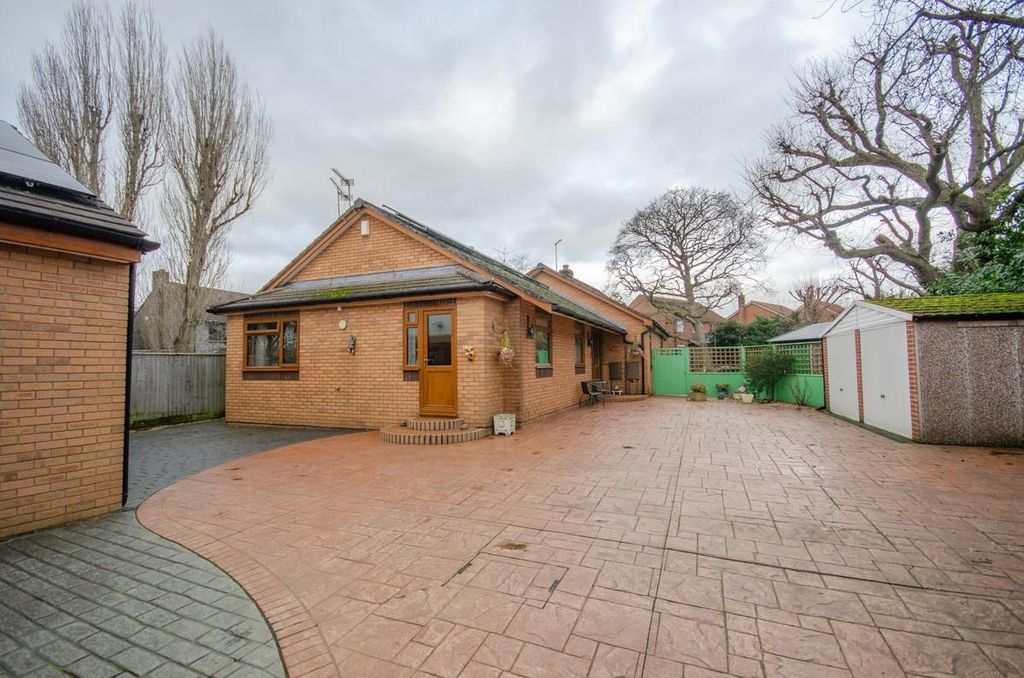 Property photo 1 of 34 Front.Jpg