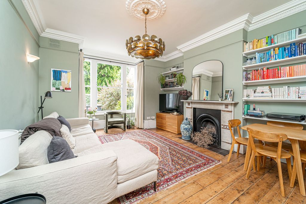 Property photo 1 of 17