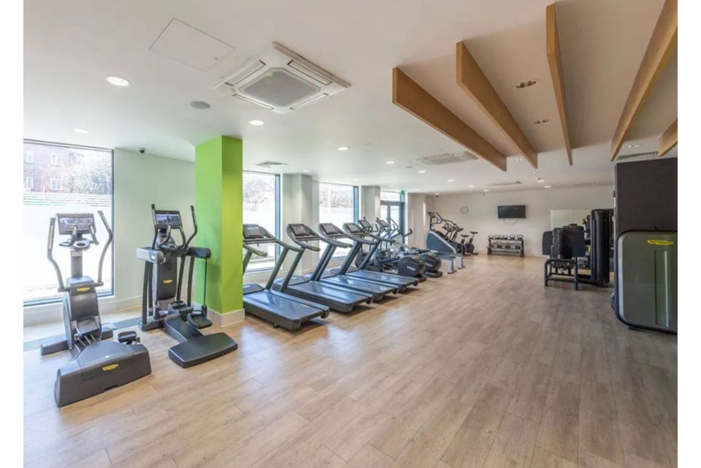 Property photo 3 of 11 Gym