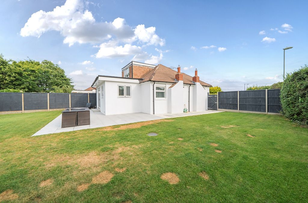 Property photo 2 of 15 1342137-25-68A5Ae...