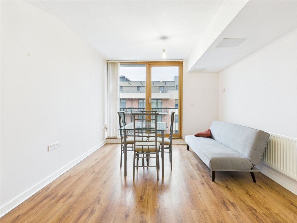 Property photo 3 of 12 Picture No. 17